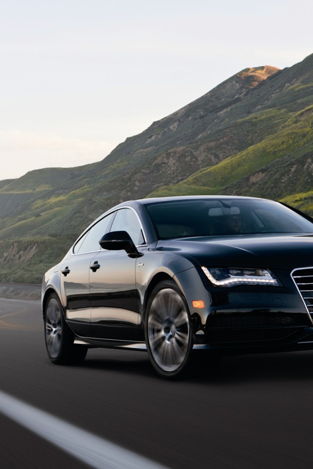 Красивый автомобиль Audi a7 в Москве