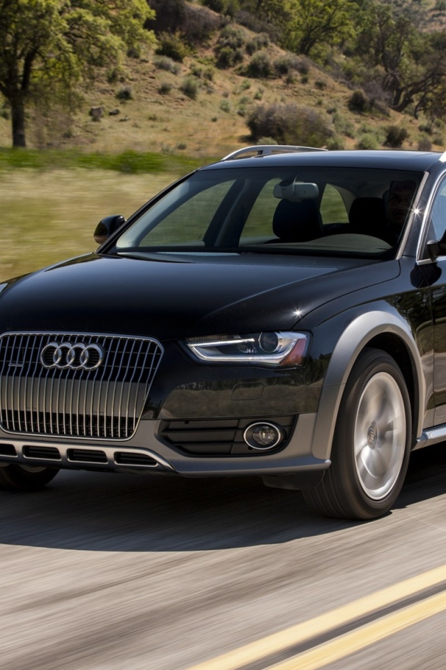 Красивый автомобиль Audi allroad