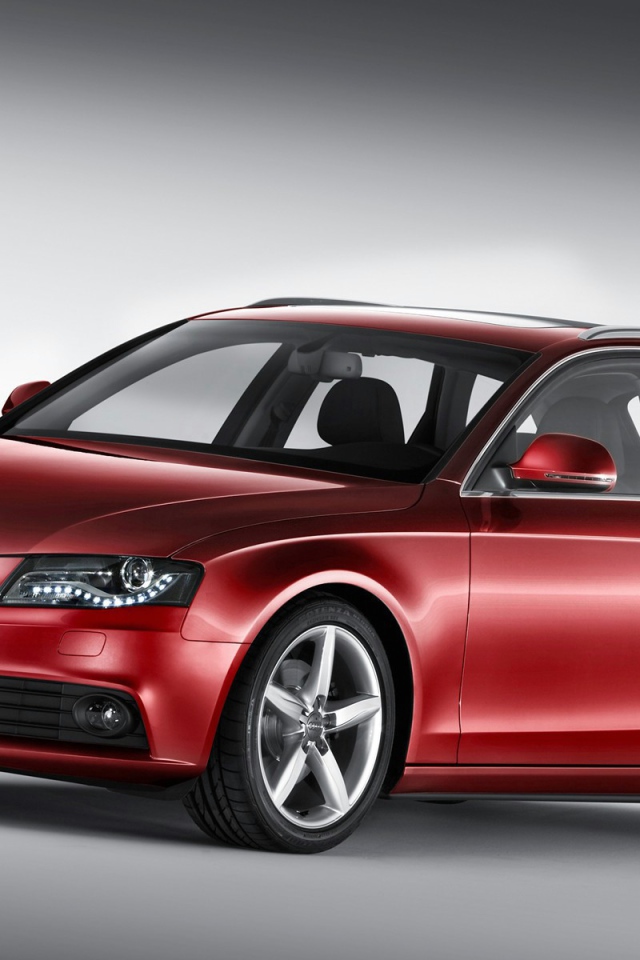 Красивый автомобиль Audi avant в Москве