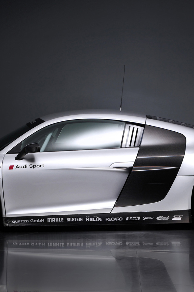 Надежная машина Audi r8