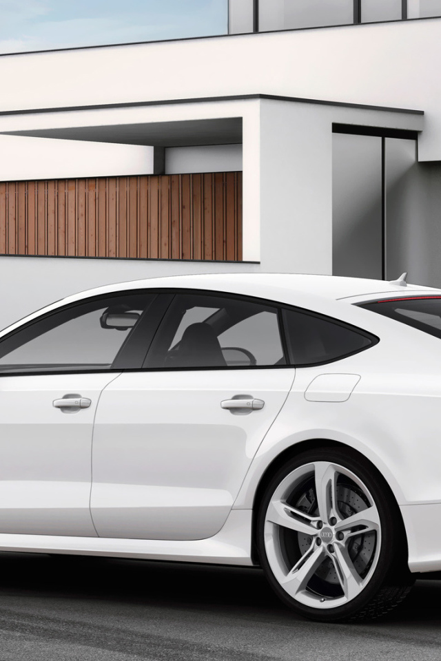 Надежный автомобиль Audi rs7