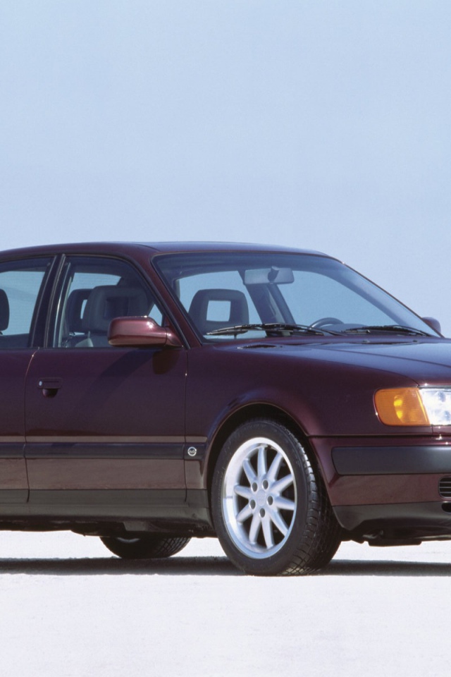 Тест драйв автомобиля Audi 100