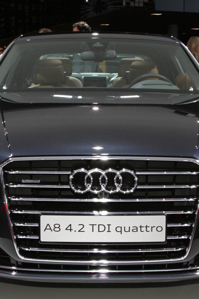 Тест драйв автомобиля Audi A8 2014