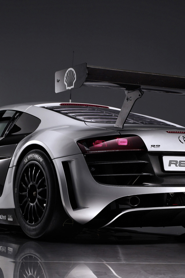 Тест драйв автомобиля audi r8