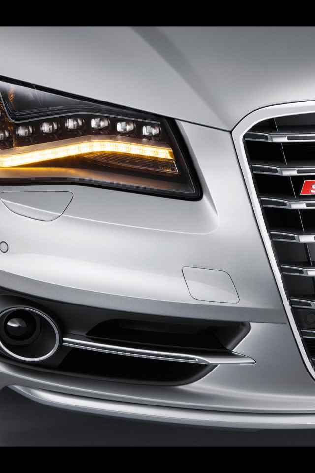 Тест драйв автомобиля audi s8