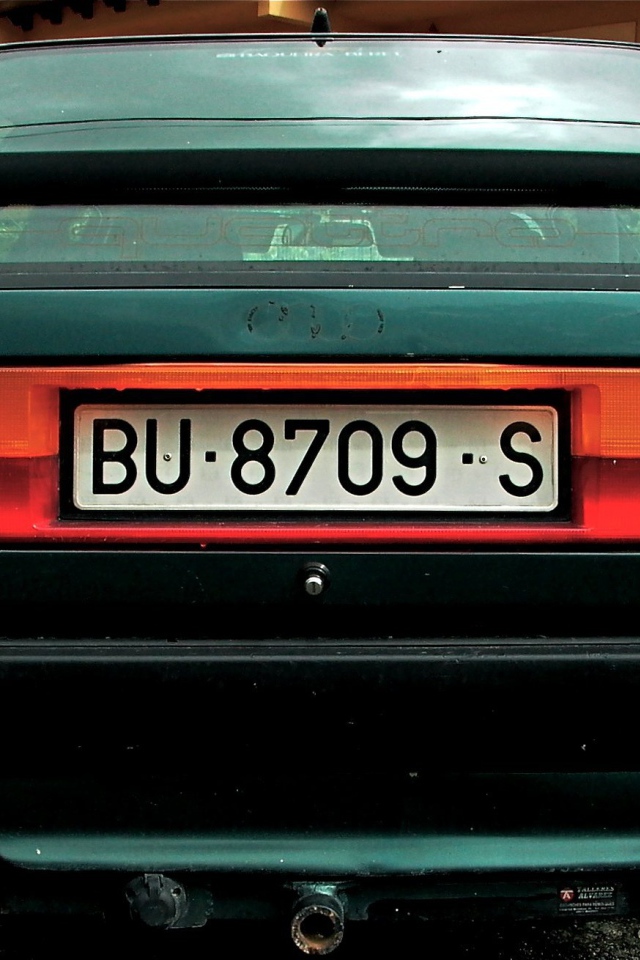 Дизайн автомобиля Audi 100