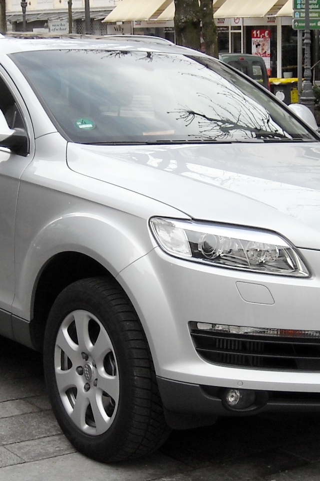 Городской зверь Audi Q7