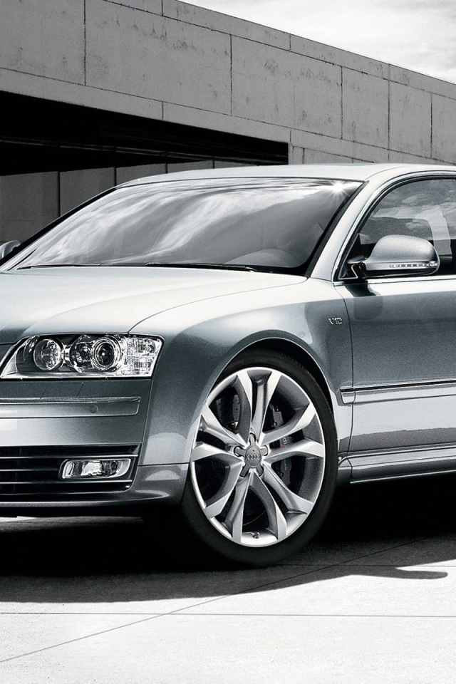 Новая машина Audi s8