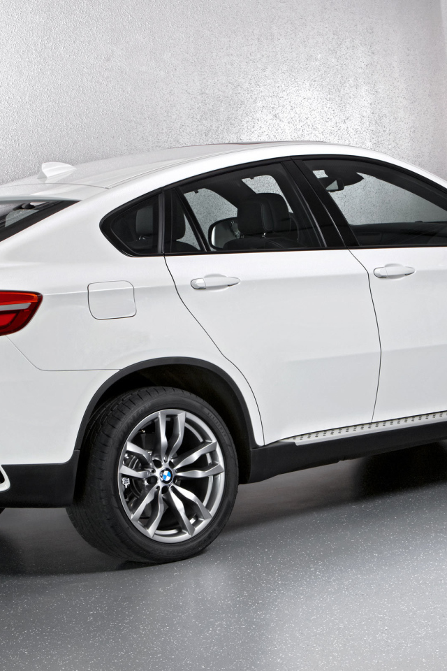 Дизайн автомобиля BMW X6 2014 года