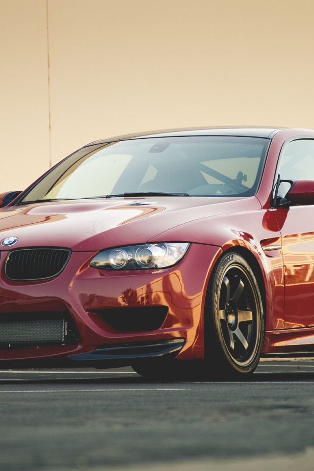 Красный BMW E-92