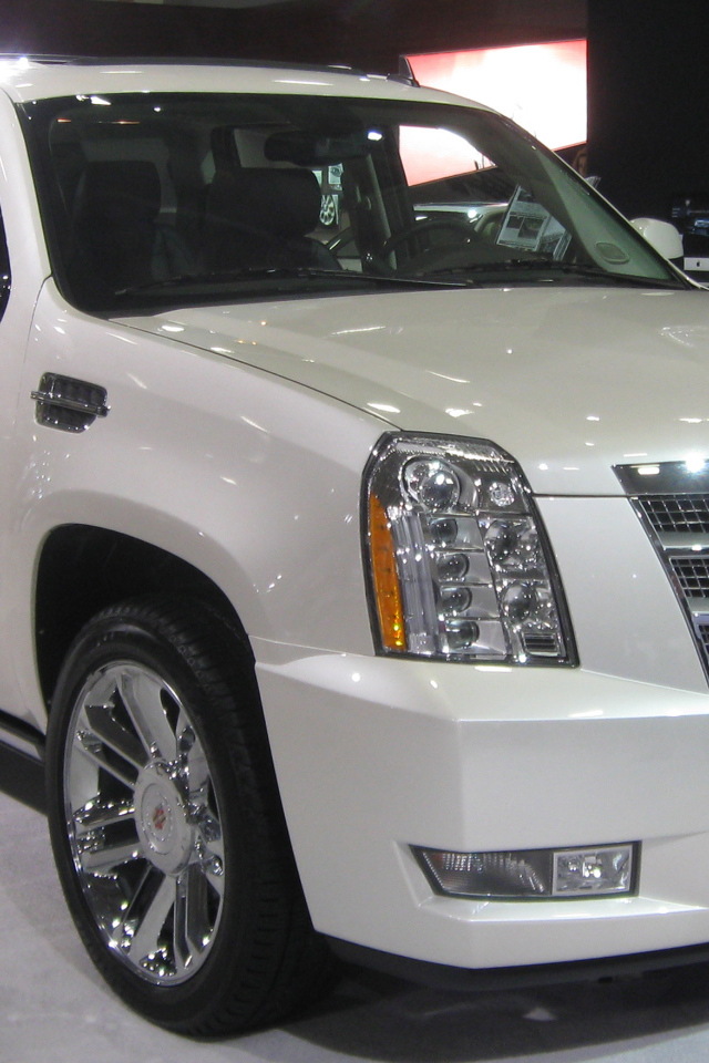 Великолепный Cadillac Escalade 2014