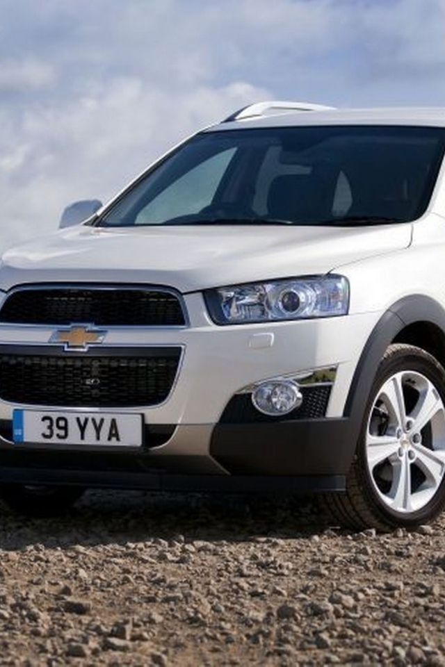Надежный автомобиль Chevrolet Captiva 2014