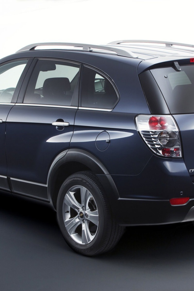 Надежная машина Chevrolet Captiva 2014