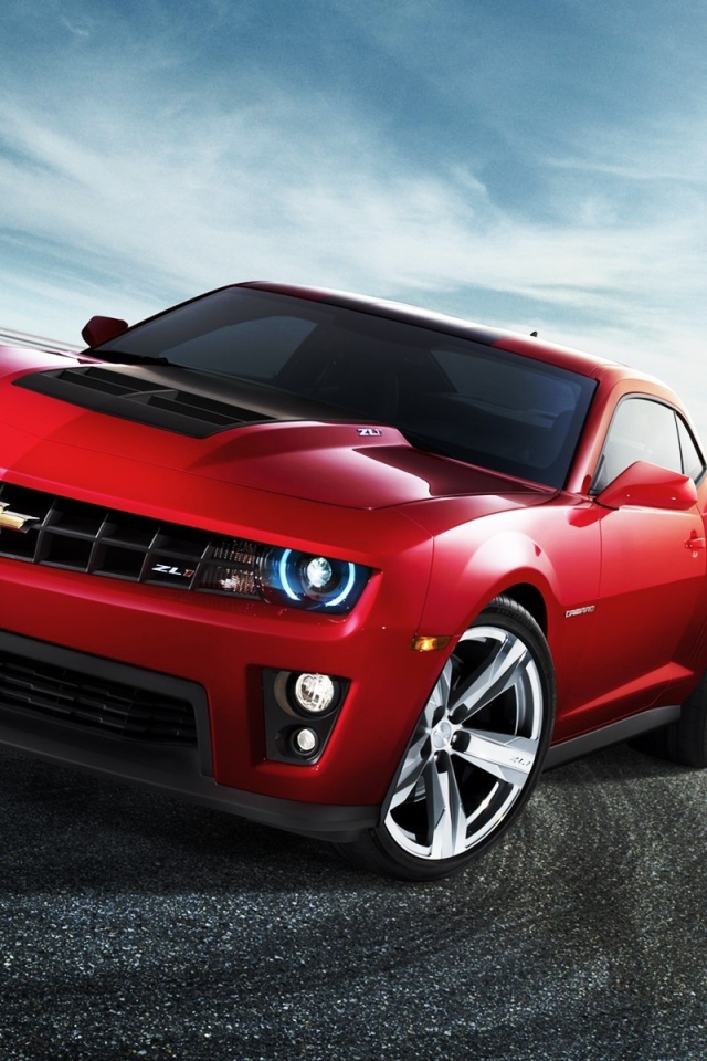 Красный Chevrolet Camaro