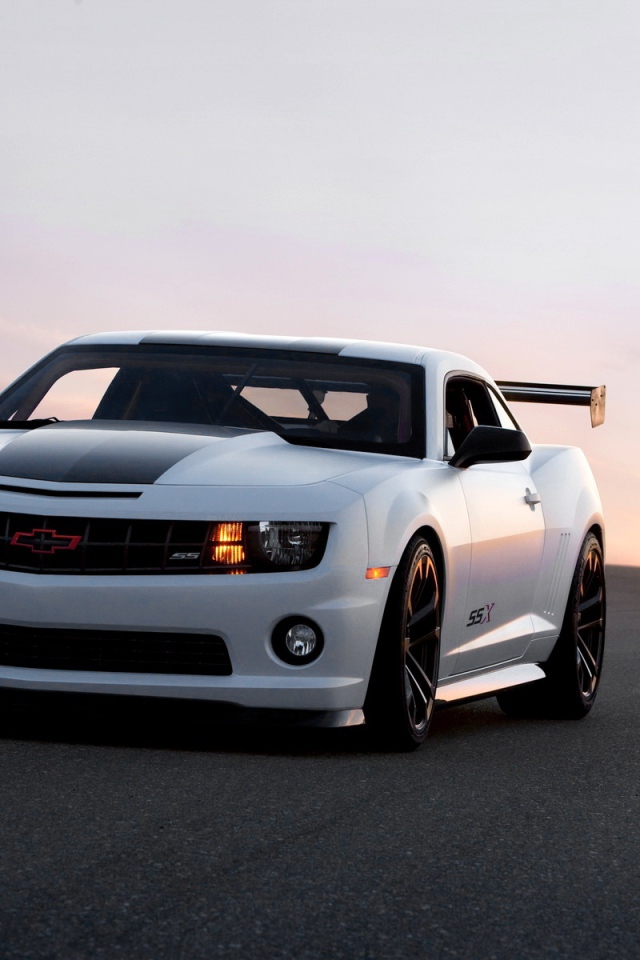 Автомобиль Chevrolet Camaro SSX