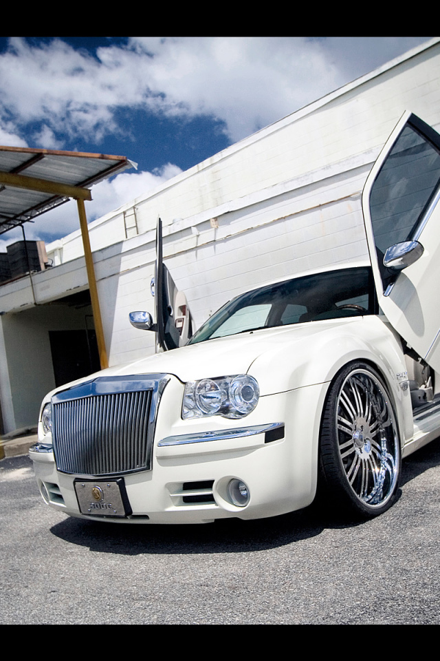 Дикий Сhrysler 300c