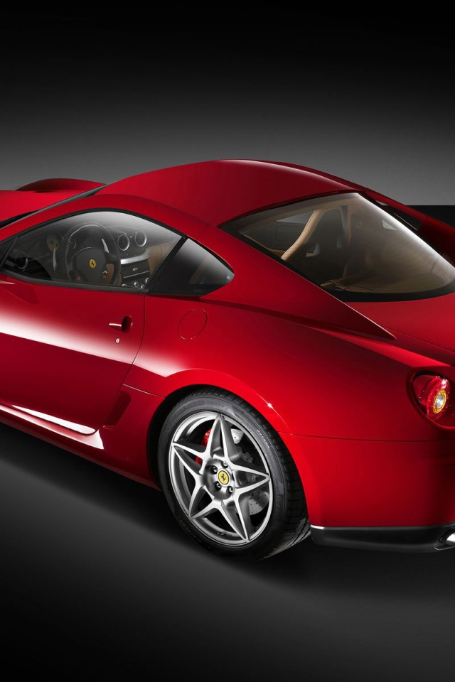 Красный спортивный Феррари