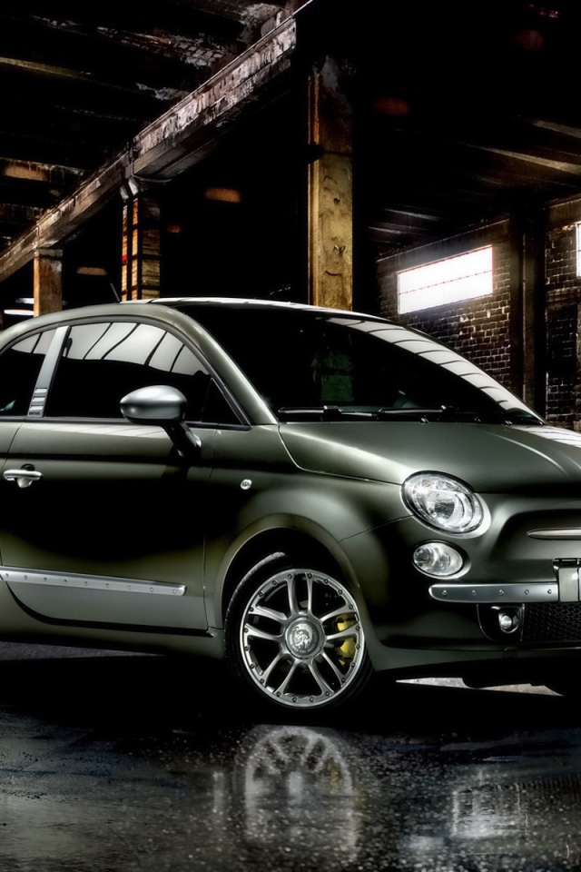 Красивый автомобиль Fiat 500