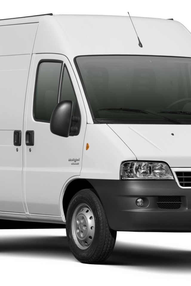 Красивый автомобиль Fiat Ducato