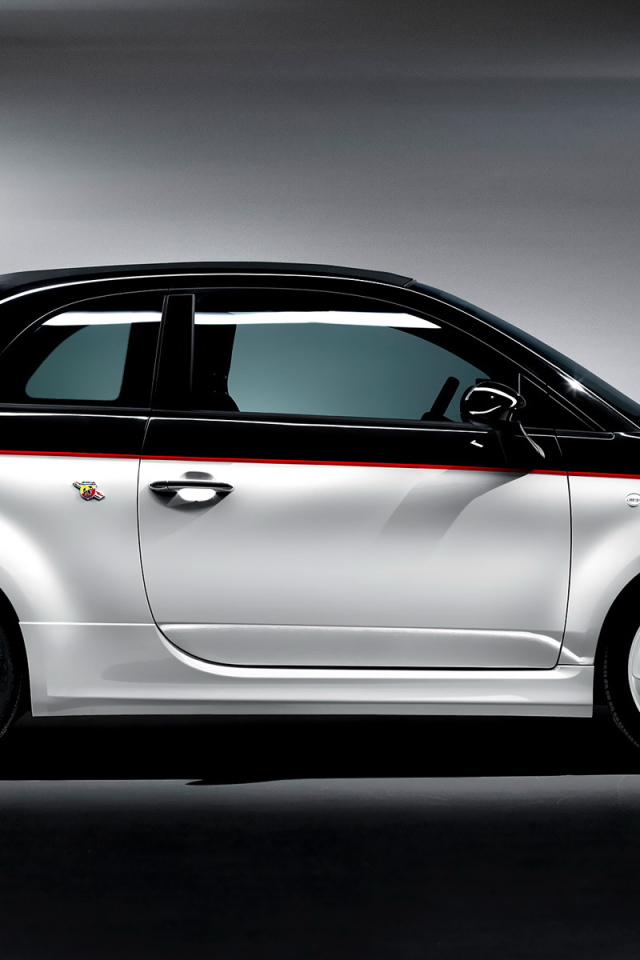 Новая машина Fiat 500