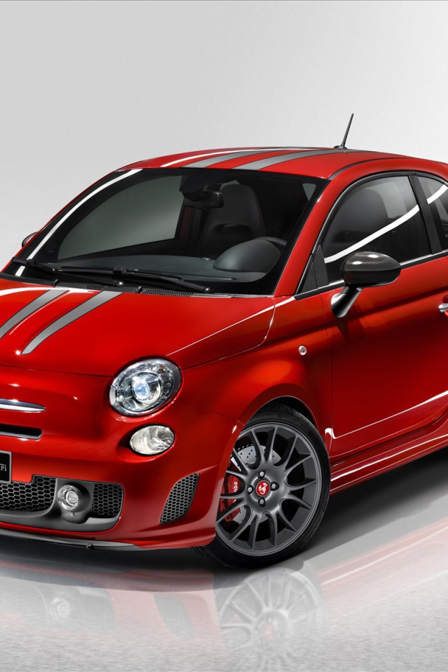 Новый автомобиль Fiat 500