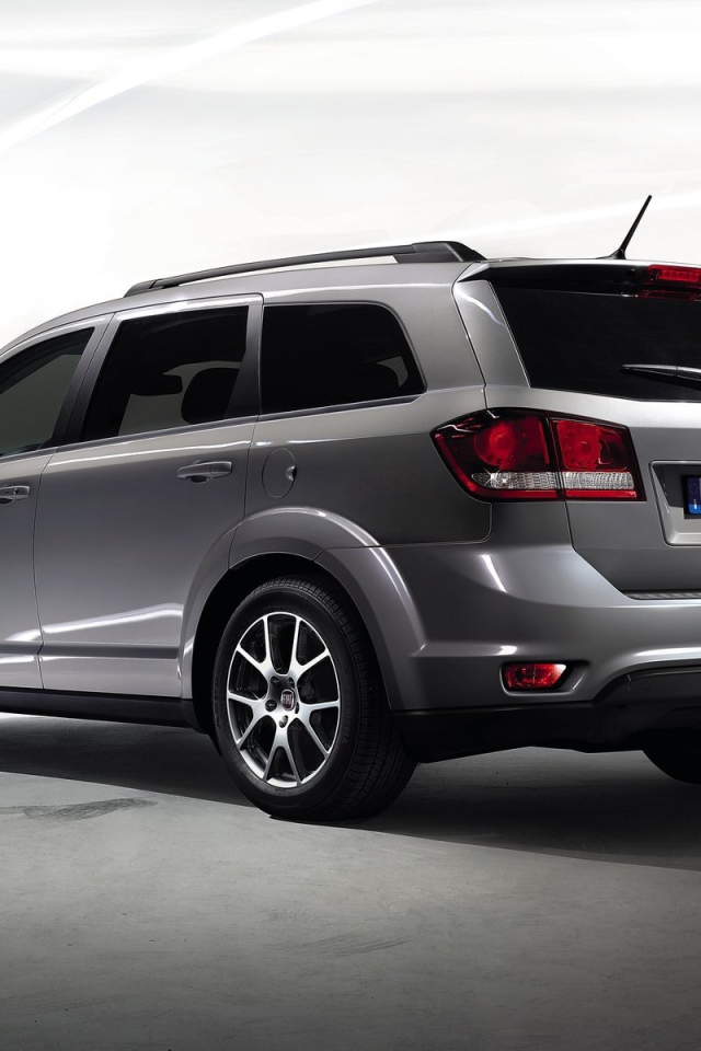 Новый автомобиль Fiat Freemont