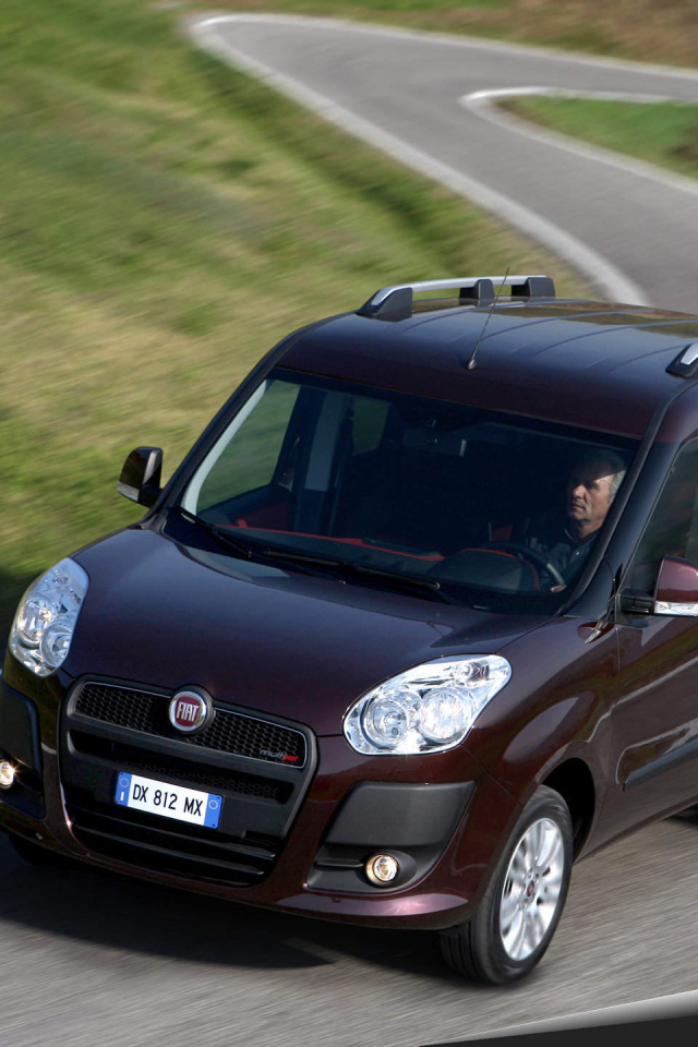 Фото автомобиля Fiat Doblo