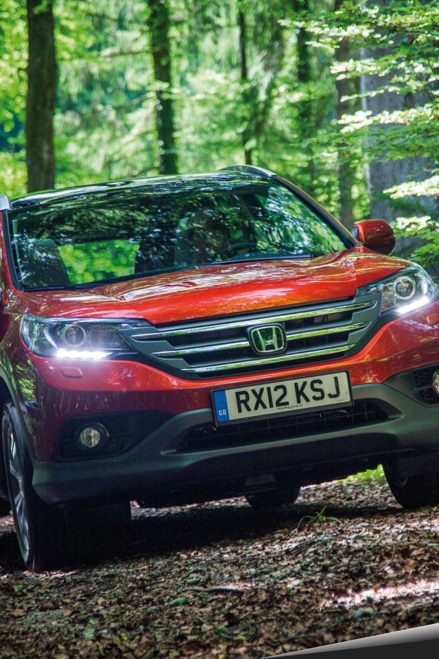 Автомобиль марки Honda модели CR V