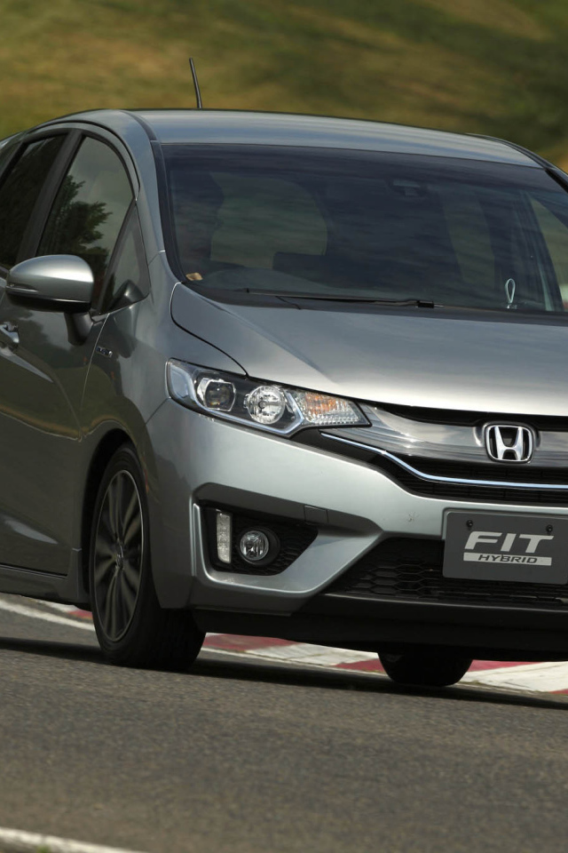 Надежный автомобиль Honda Fit 2014