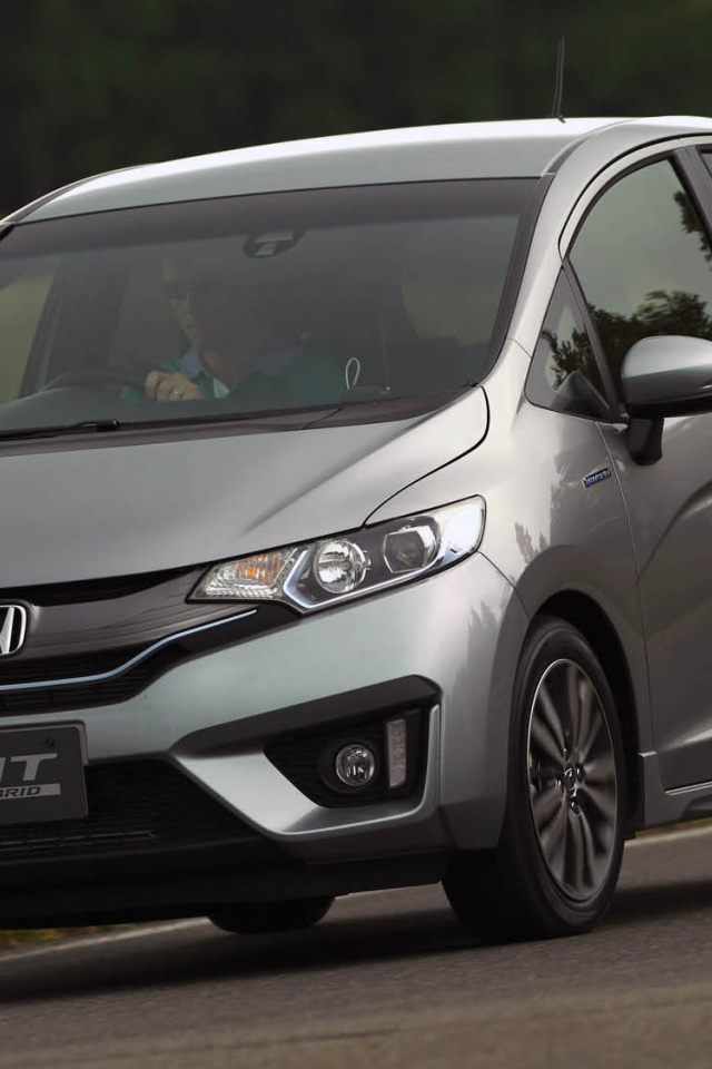 Тест драйв автомобиля Honda Fit 2014
