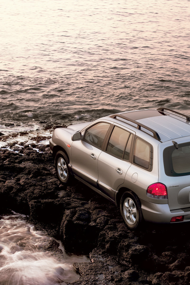 Надежный автомобиль Hyundai Santa fe