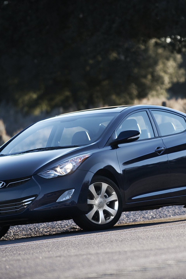 Автомобиль марки Hyundai модели Elantra