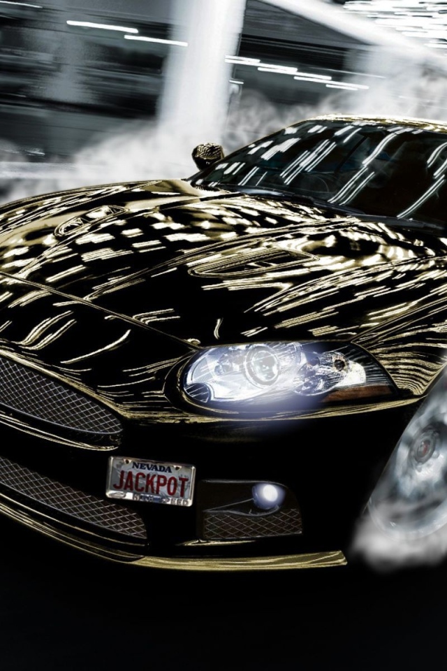 Автомобиль Ягуар XKR