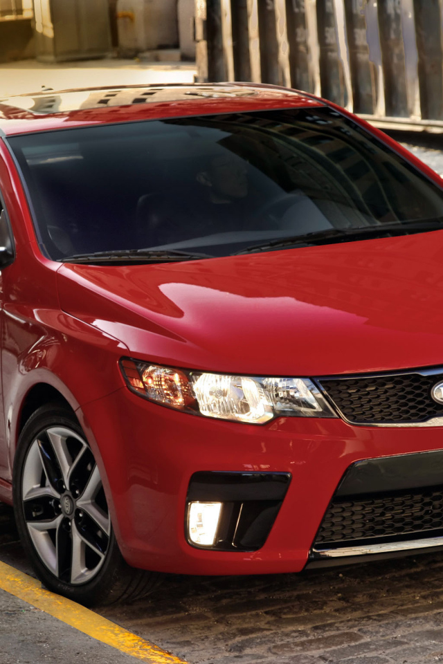 Тест драйв автомобиля Kia Cerato