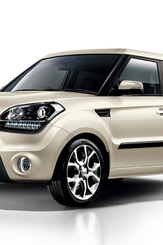 Автомобиль марки Kia модели Soul