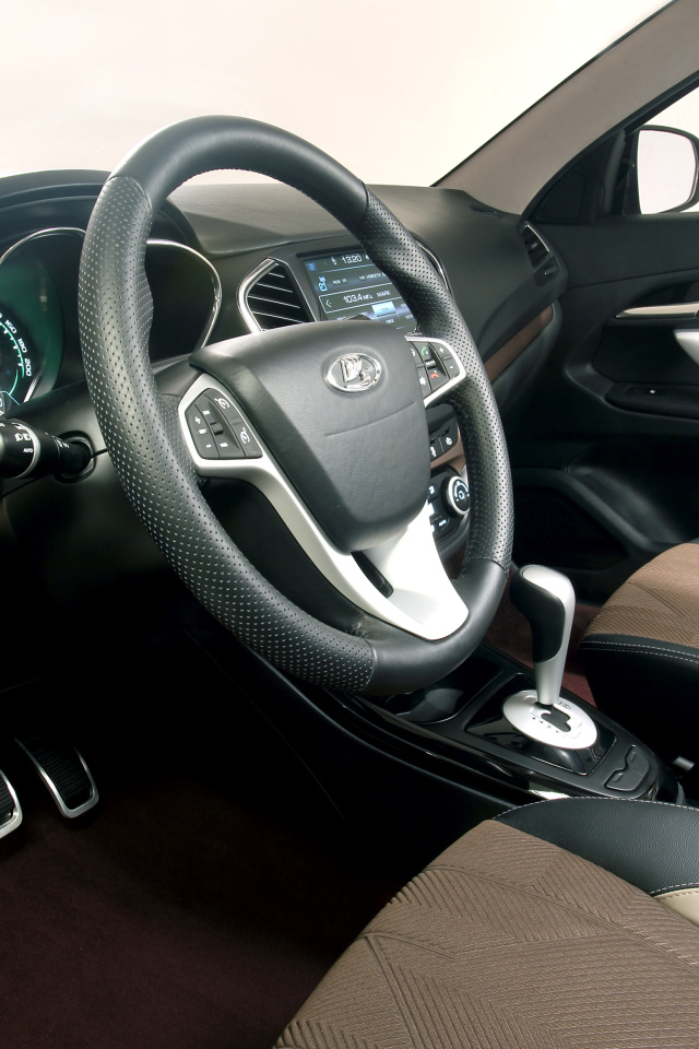 В салоне новой Лады Веста