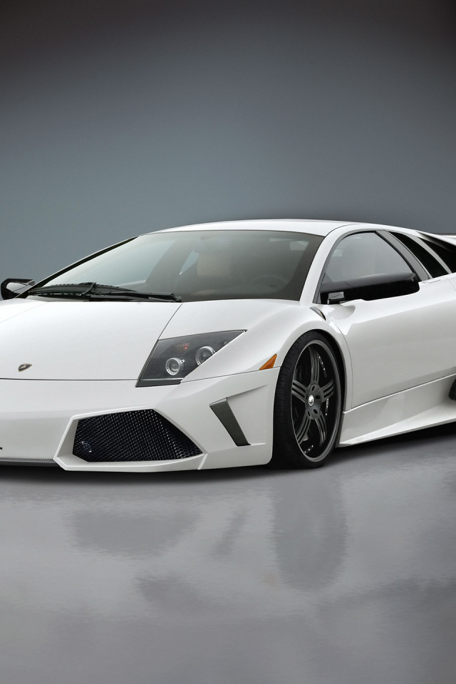 Красивый автомобиль Lamborghini Murcielago