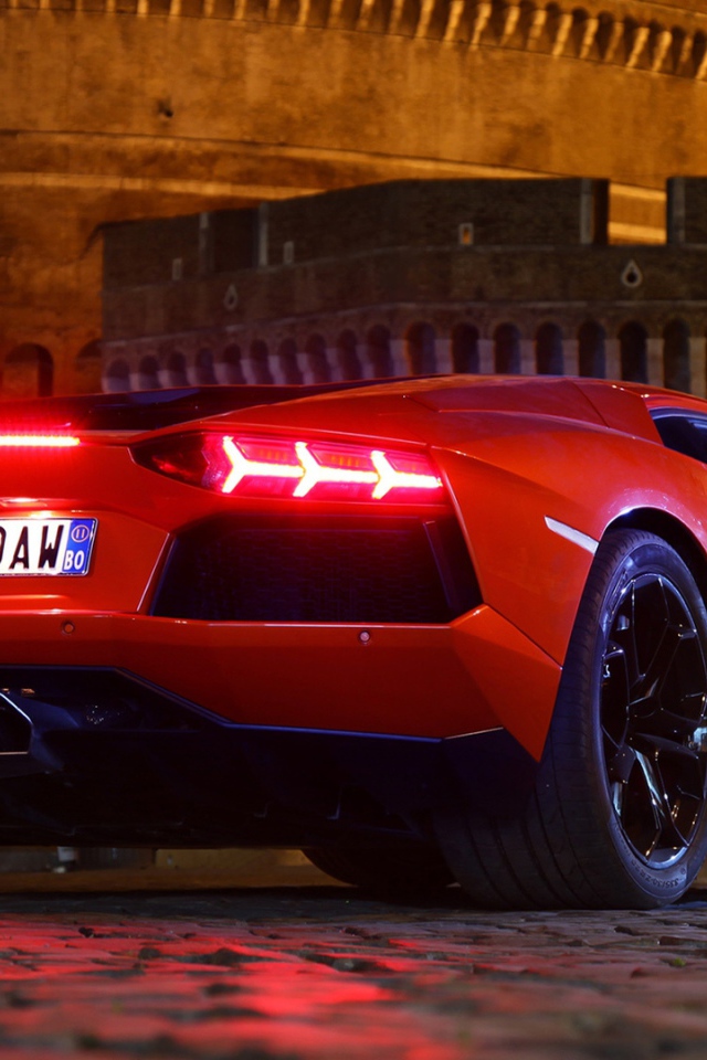 Дизайн автомобиля Lamborghini Aventador