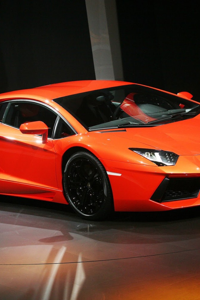 Новый автомобиль Lamborghini Avendator 2014