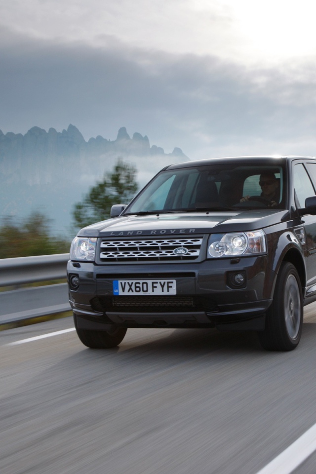 Надежная машина Land Rover Freelander 2