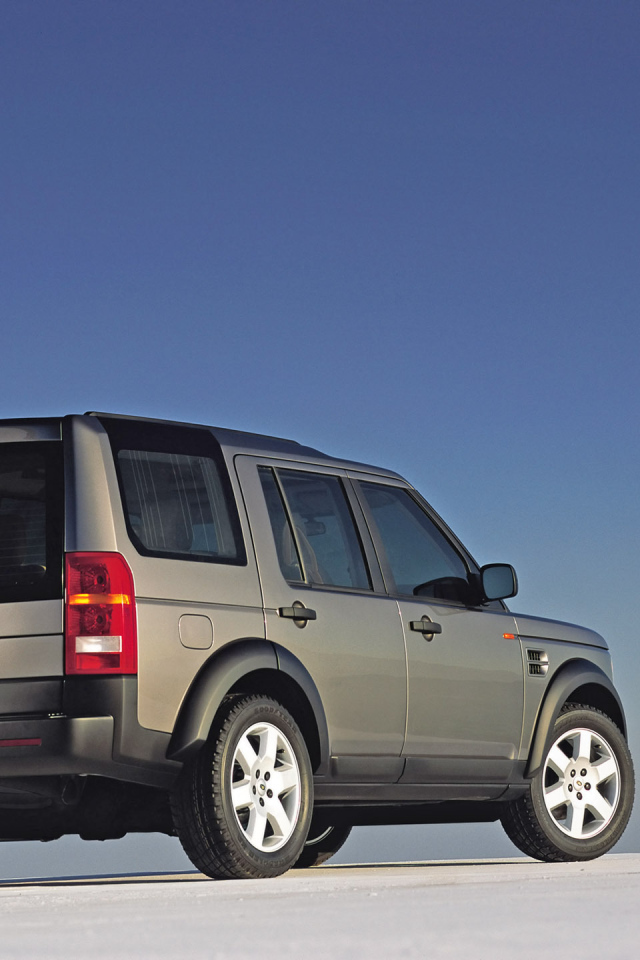 Автомобиль марки Land Rover модели Discovery 3