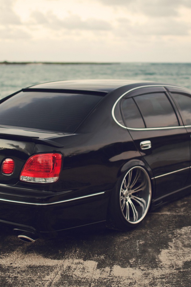 Лексус у моря