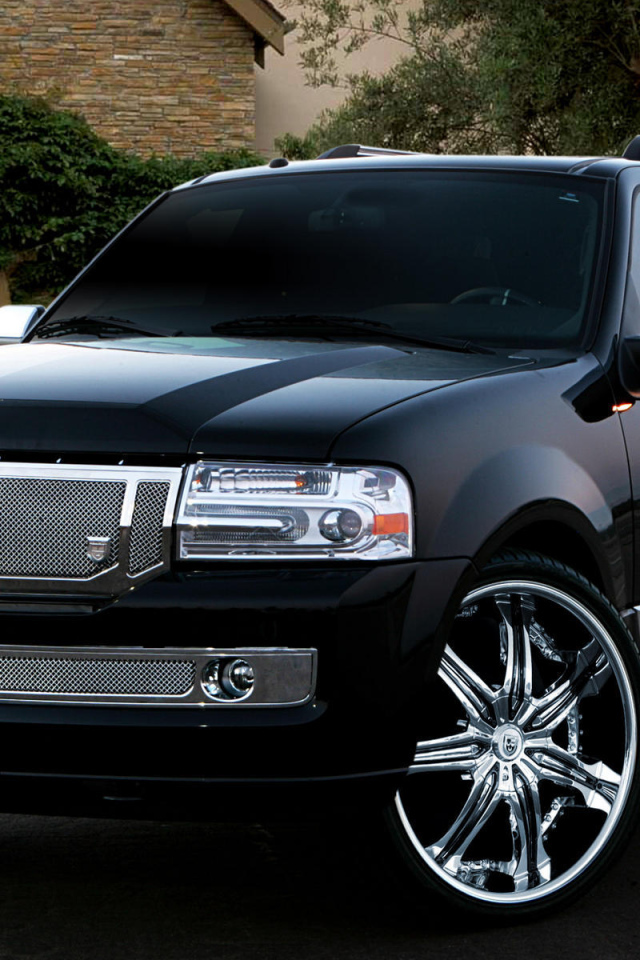 Новый автомобиль Lincoln Navigator