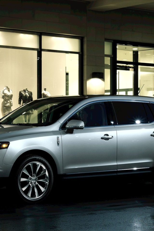 Надежная машина Lincoln Town Car