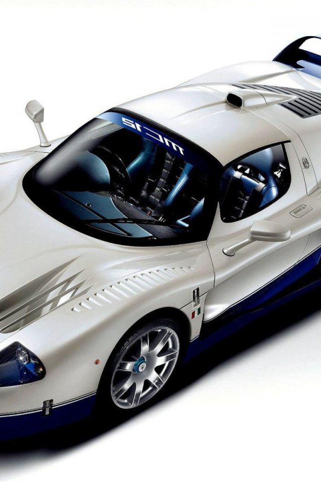 Дизайн автомобиля Maserati MC12