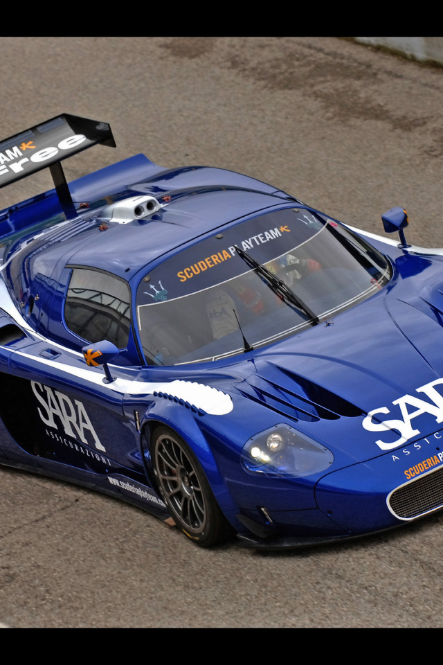 Новый автомобиль Maserati MC12