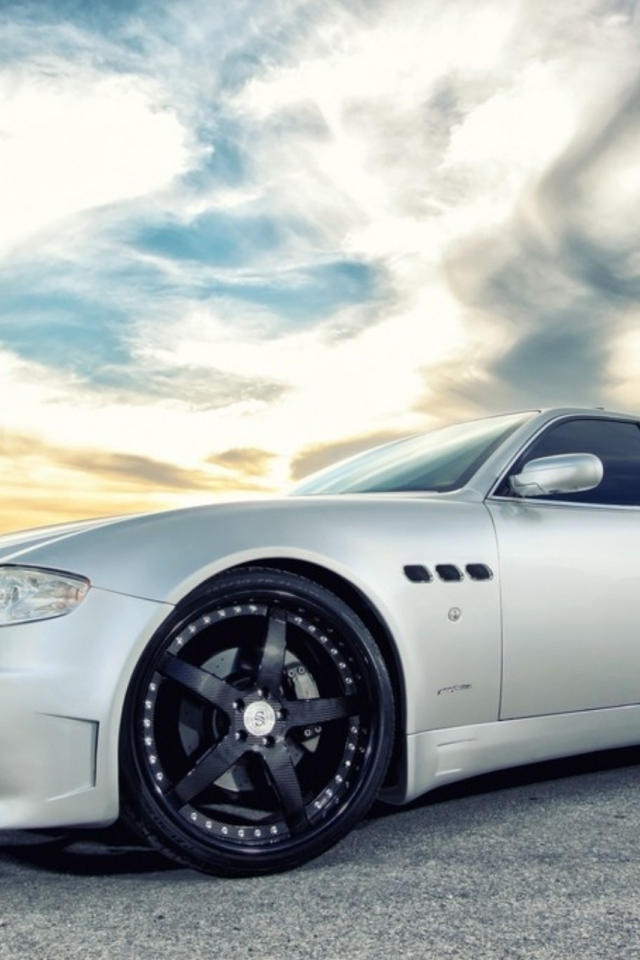 Новый автомобиль Maserati Quattroporte