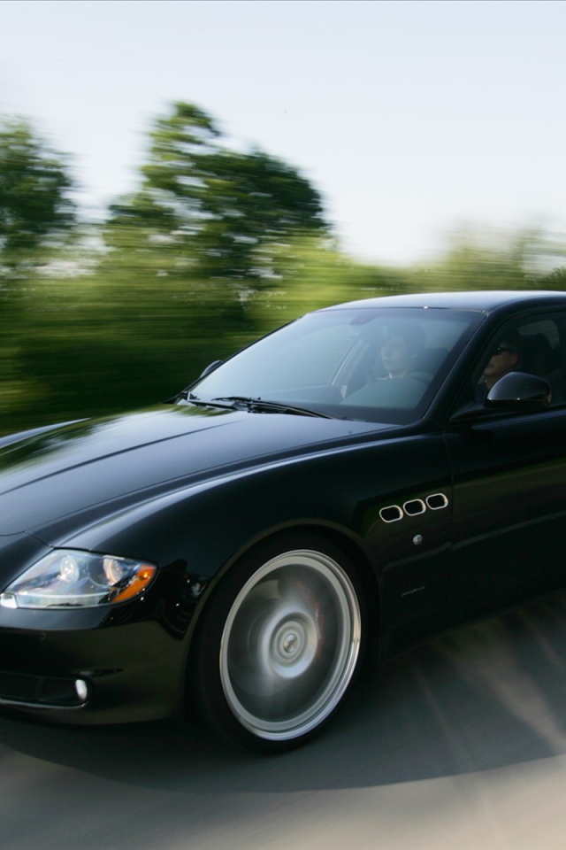 Надежная машина Maserati Quattroporte