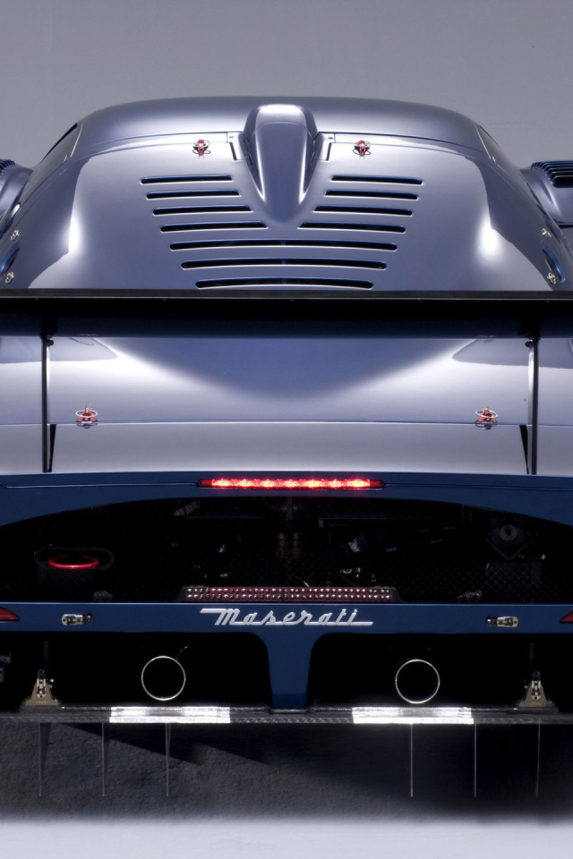Тест драйв автомобиля Maserati MC12