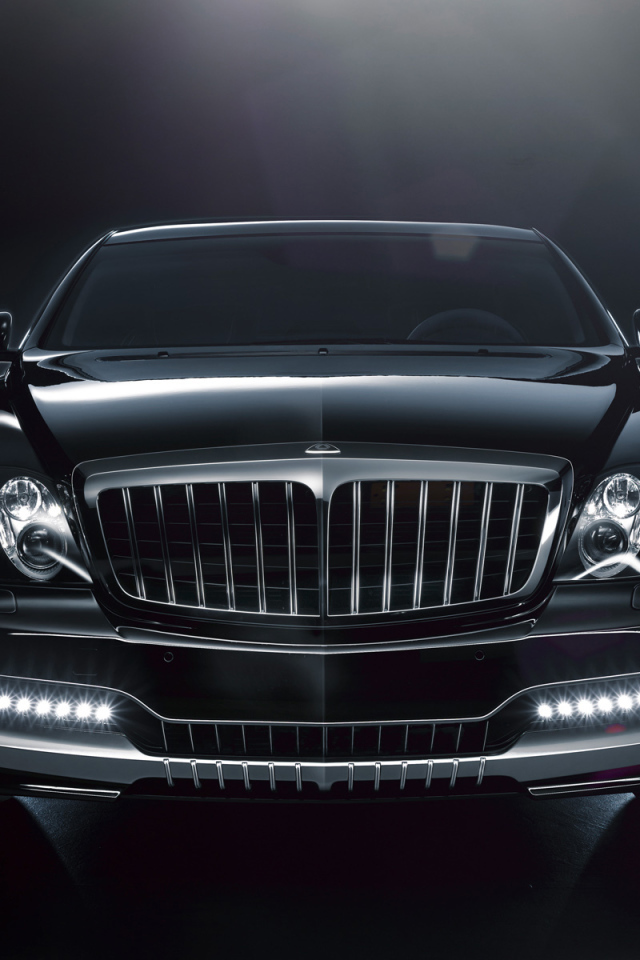 Красивый автомобиль Maybach  2014 в Москве